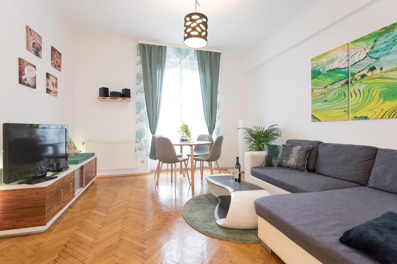 French Balcony - 45M² - Szeneviertel Viena Exterior foto